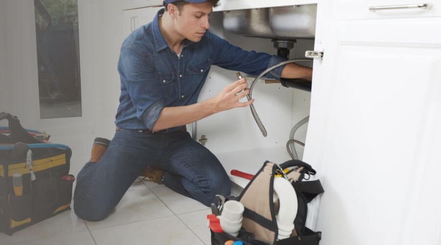 Expert burst pipe repair services in Chapman, KS